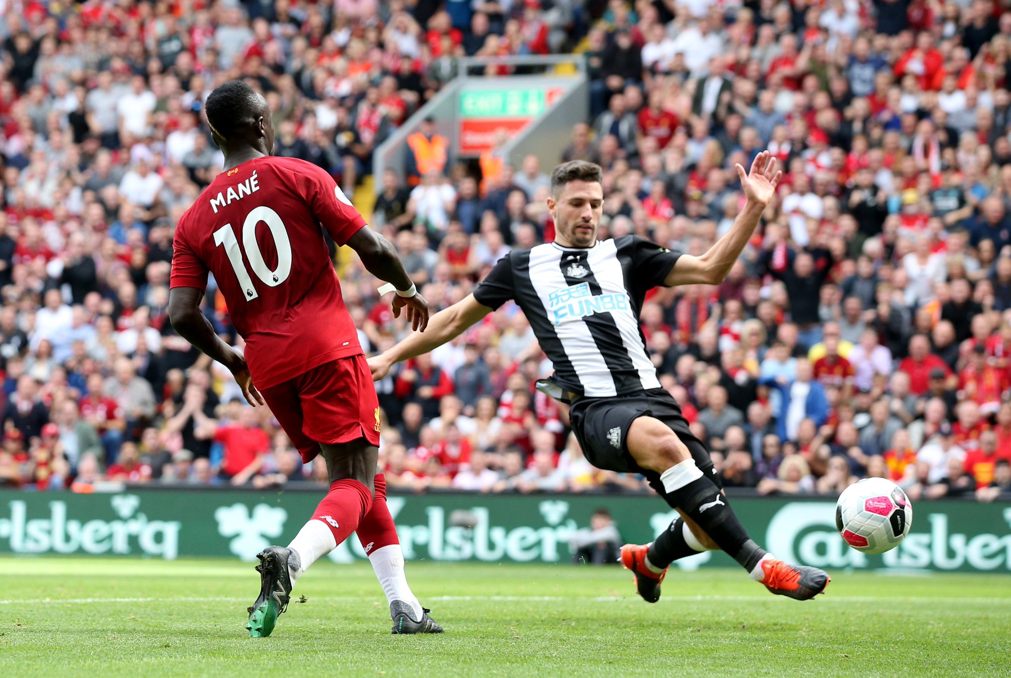 的坚持使他 的坚持使他