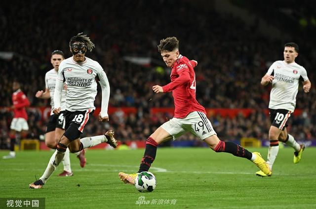 他在场上的 他在场上的