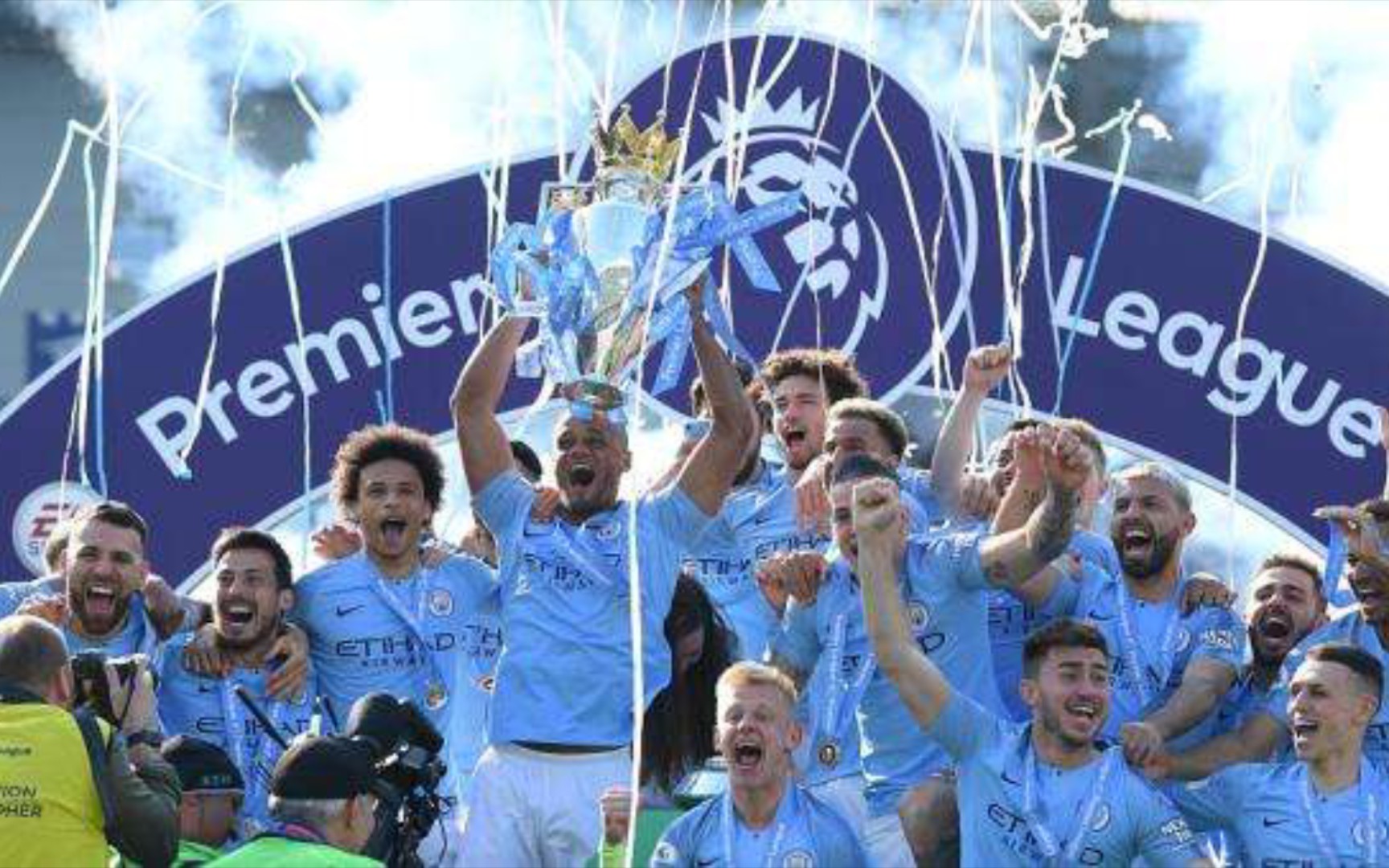 加强与世界 加强与世界